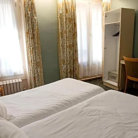 Hotel Grand Du Havre 3*