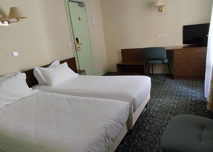 格兰德哈弗尔酒店 3*