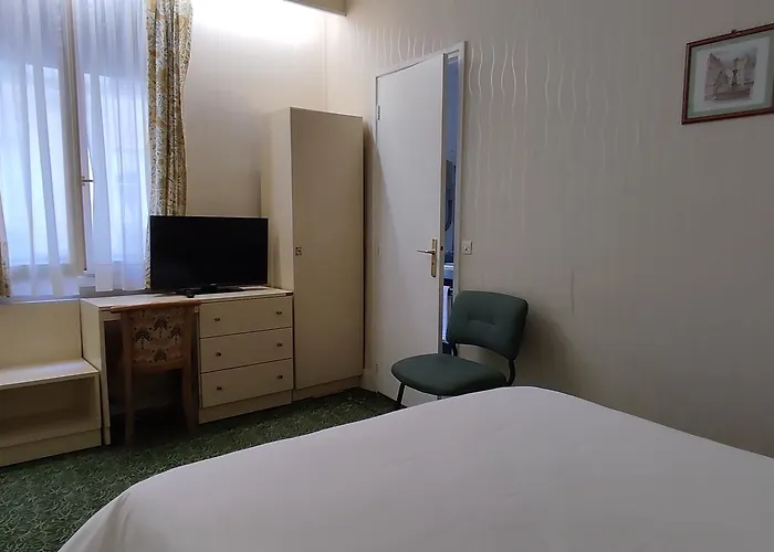 格兰德哈弗尔酒店 巴黎