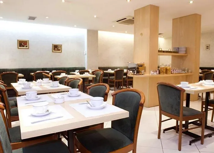 格兰德哈弗尔酒店 酒店 3*