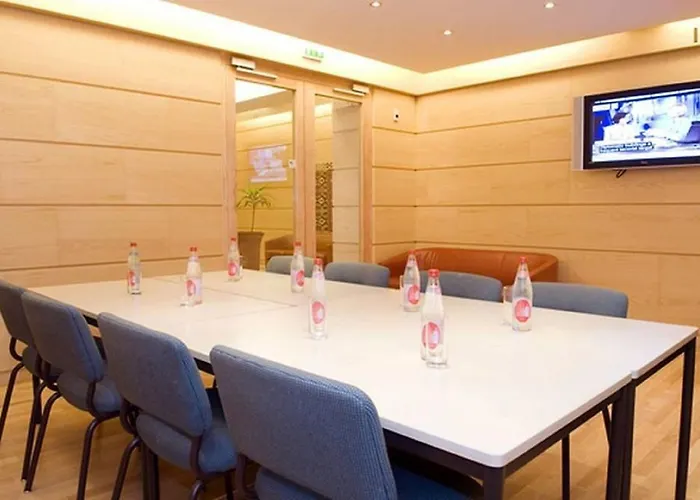 格兰德哈弗尔酒店 3*