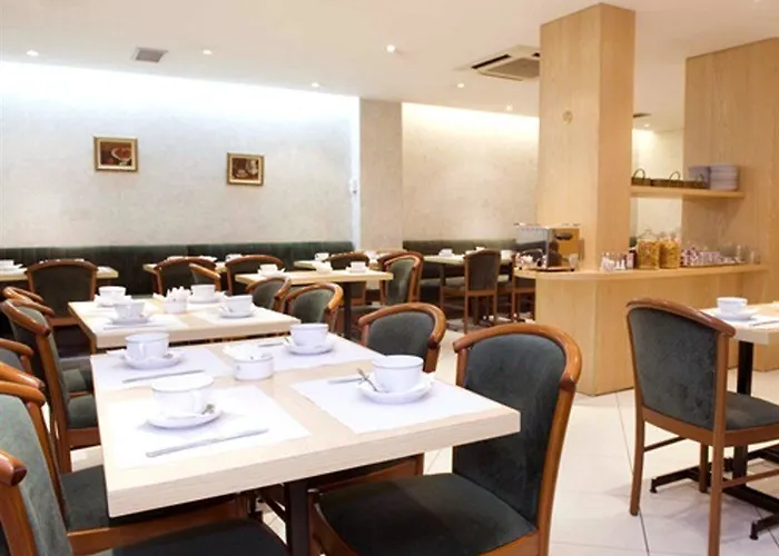 格兰德哈弗尔酒店 3* 巴黎