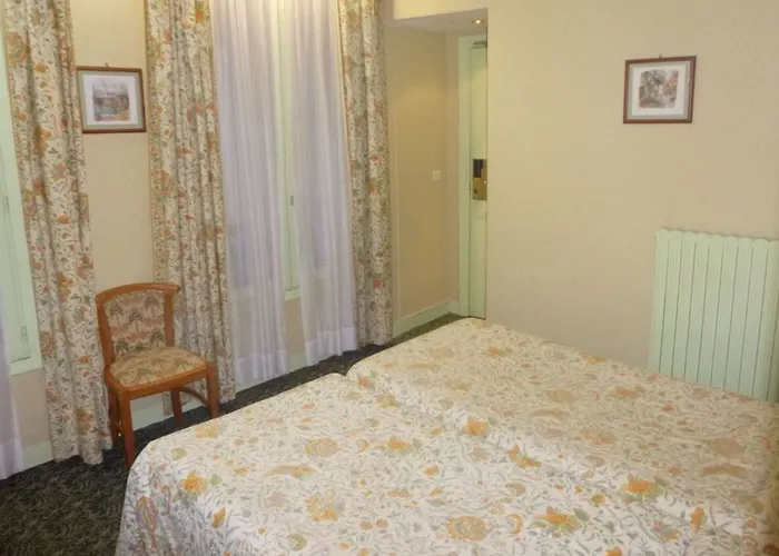 格兰德哈弗尔酒店 3*