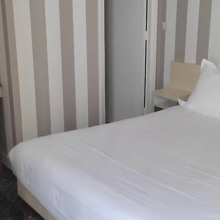 Отель Grand Du Havre Париж